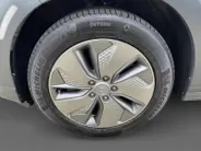 Hyundai Kona EV Comfort 64 kWh | Warmtepomp | 100% SOH | Adaptive cruise control | Apple Carplay & Android Auto | Achteruitrijcamera | Parkeersensoren achter | Keyless entry | DAB radio |