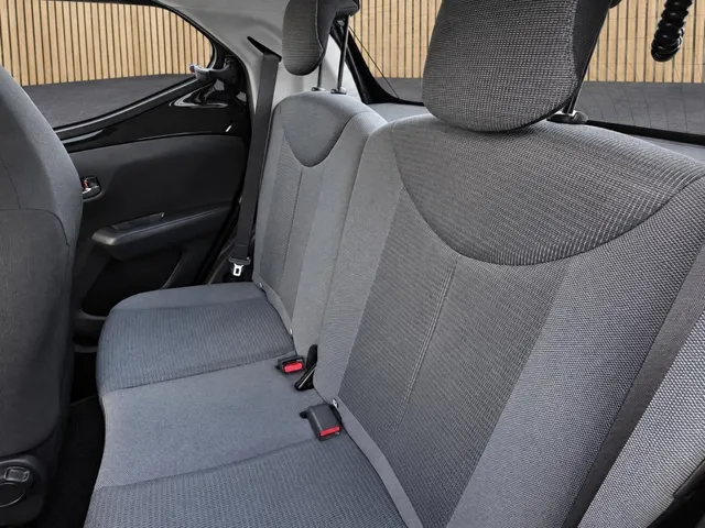 Toyota Aygo 1.0 VVT-i x-play | Camera | Carplay