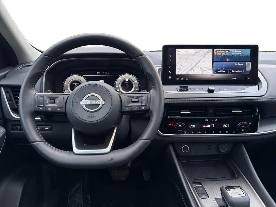 Nissan QASHQAI 1.3 MHEV Xtronic N-Connecta Apple Carplay/Android Auto , airco (automatisch) , cruise control adaptief met Stop&Go en stuurhulp , elektrisch bedienbare achterklep met sensorsturing , navigatiesysteem , panoramadak , voorstoelen verwarmd en stuur , rondomz