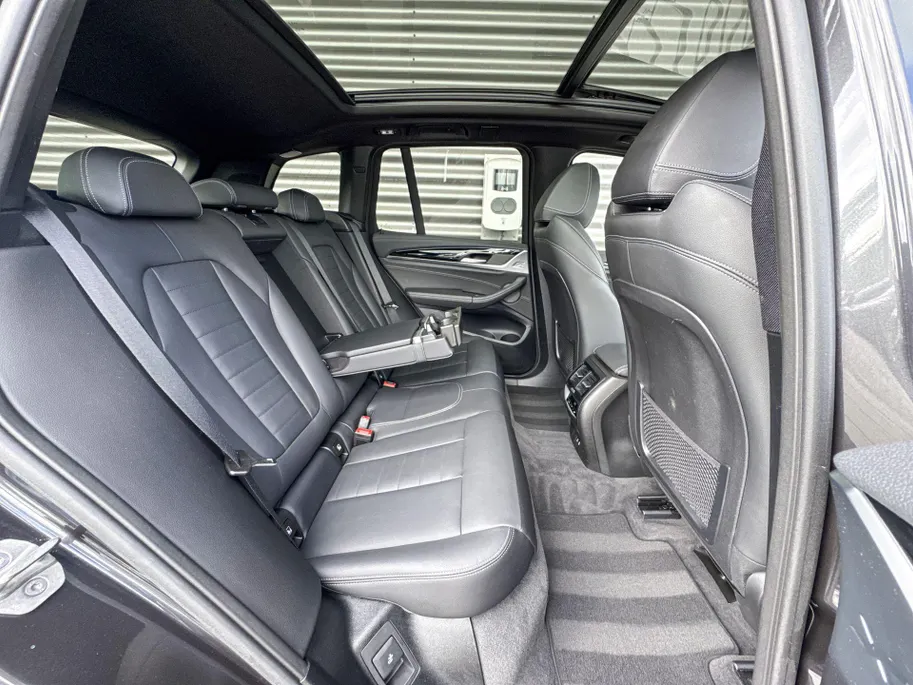 BMW iX3 High Executive 80 kWh