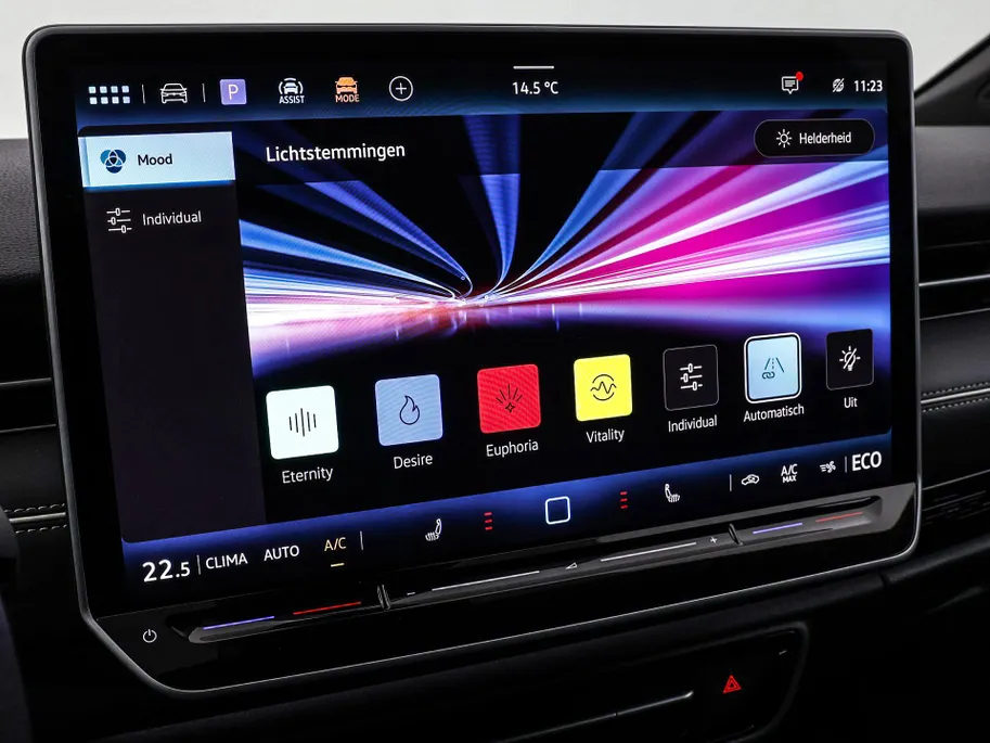 Volkswagen ID.7 Tourer Pro Limited Edition 77kWh 286pk · Navigatie · 360 camera · Trekhaak · 20' LM velgen