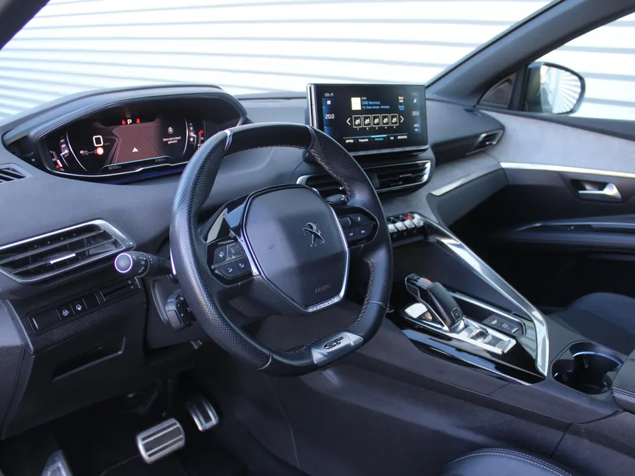 Peugeot 3008 1.2 PureTech GT | Trekhaak | Stoelverwarming | Cruise adapt. | Camera | Dodehoek detectie | 18' LM | Navi | Clima |