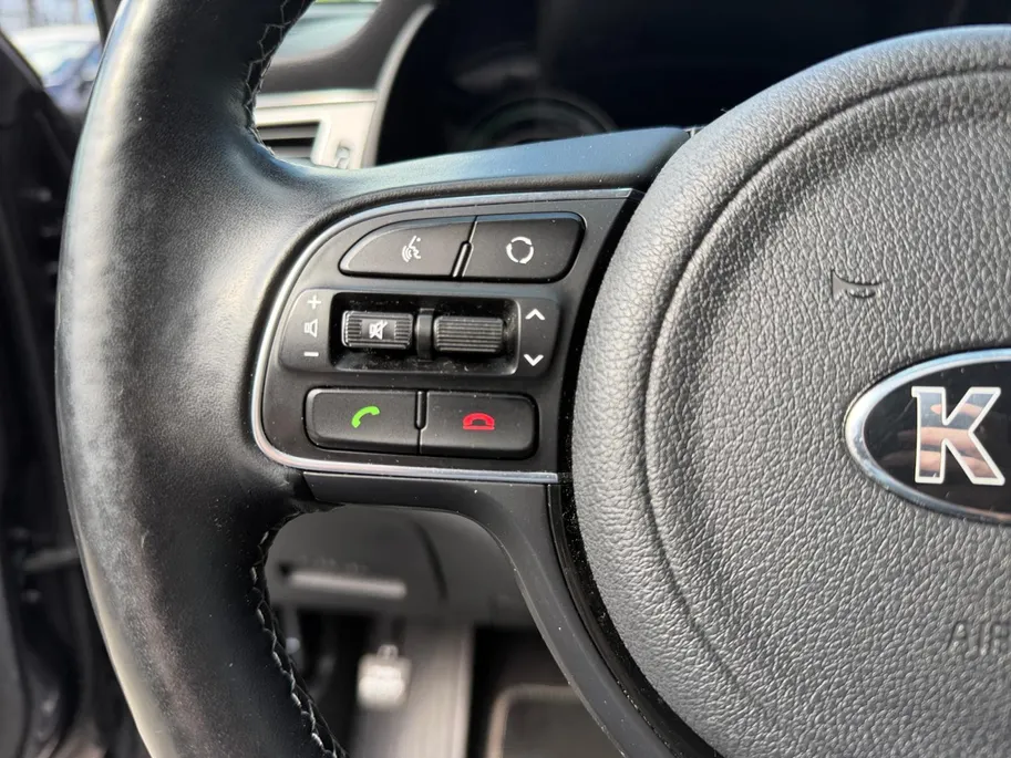 Kia Niro 1.6 GDi Hybrid BusinessLine | Leder | Trekhaak | Stoel en stuurverwarming | Adaptieve Cruise Control | Navigatie