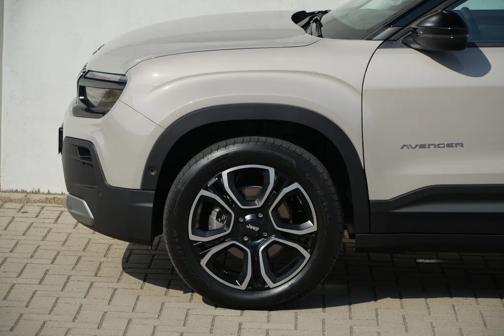 Jeep Avenger Summit 54kWh | Infotainment | Winter | Navi | 18'