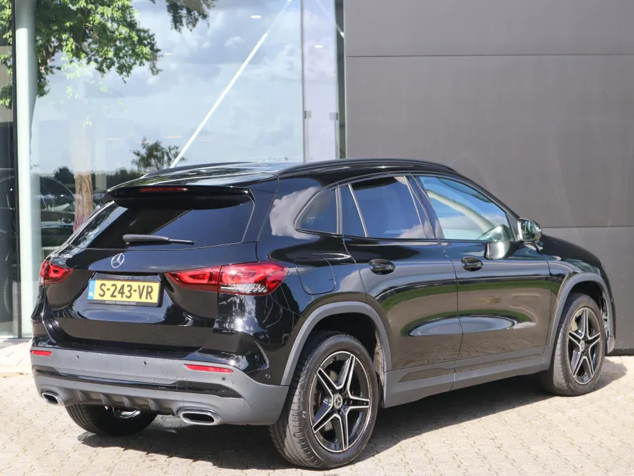 Mercedes-Benz GLA 250 e AMG Line l Stoelverwarming l Achteruitrij camera l Ambiente lichtpakket