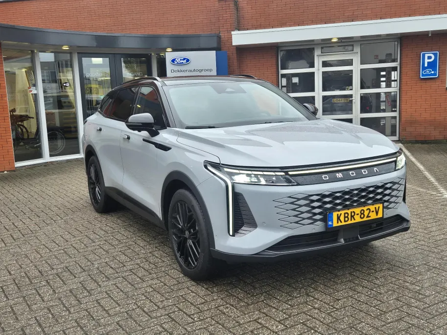 Omoda 9 9 PHEV Premium Panoramadak - 1100KM Bereik