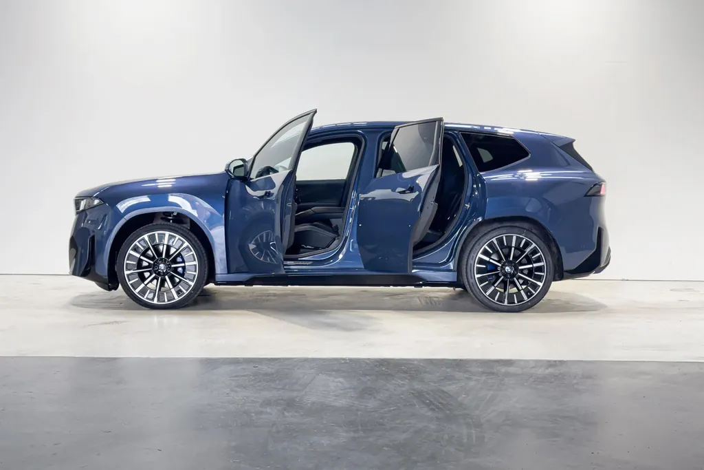 BMW iX3 50 xDrive 113 kWh