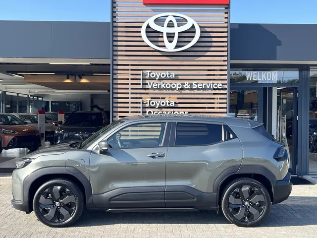 Toyota Urban Cruiser Executive 61 kWh