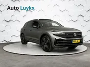 Volkswagen Touareg R 3.0 TSi eHybrid 4M 462 PK | Panoramadak | Luchtvering | Trekhaak