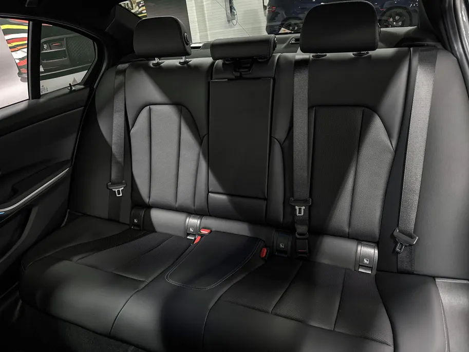 BMW 3 Serie Sedan 330e