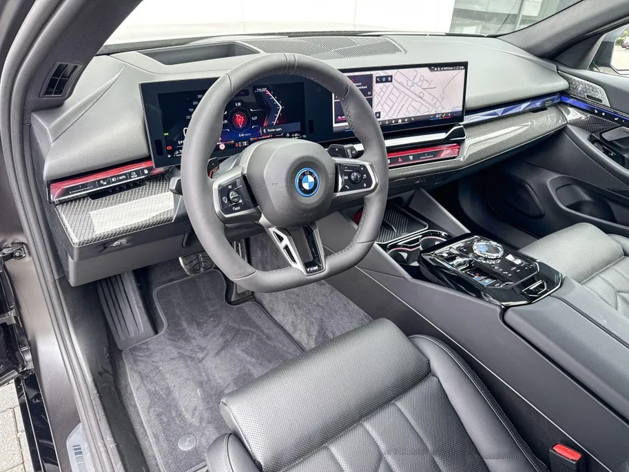 BMW 5 Serie Touring 550e xDrive