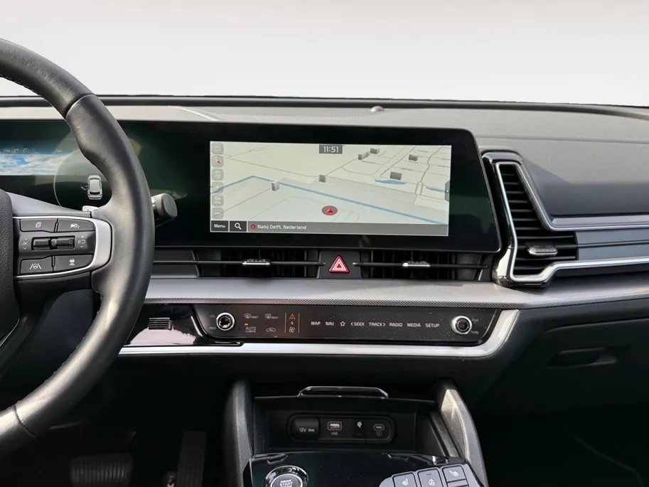 Kia Sportage 1.6 T-GDi Hybrid DynamicPlusLine | Navi | Clima | Adaptive Cruise | Camera | Panorama-/Schuifdak | Stoel-/Stuurverwarming | 18'' LM Velgen | Apple Carplay & Android Auto