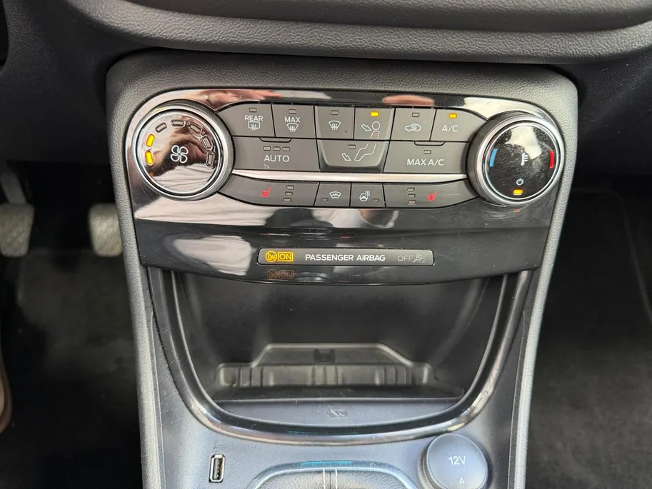 Ford Puma 1.0 EcoBoost Hybrid Titanium | Dealer onderhouden | NL auto | Adapt. Cruise control | BLIS | Winter pack | Parkeersensoren voor en achter | Achteruitrijcamera | Draadloos opladen mobiel | 1e eigenaar | Bovag garantie |