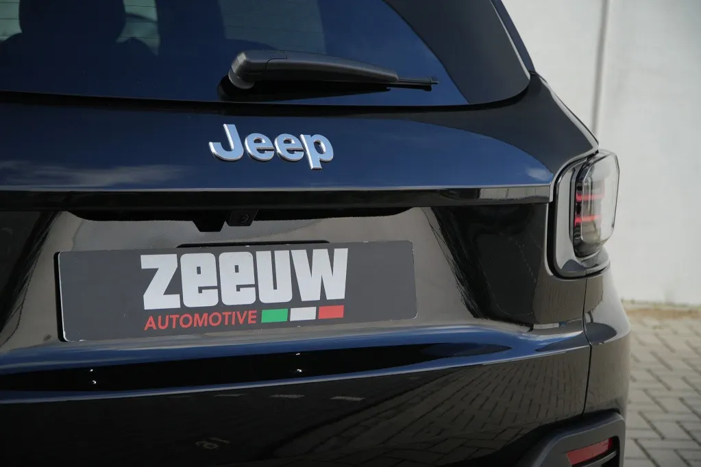 Jeep Avenger 1.2 e-Hybrid Summit | Navi | JBL | Camera | Winter | 18'