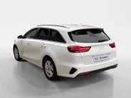 Kia Ceed Sportswagon 1.0 T-GDi DynamicPlusLine | Stoel- en stuurverwarming | Elektrisch bedienbare achterklep | Parkeersensoren voor- en achter | Achteruitrijcamera | Apple/Android Carplay | Navi | Cruise Control