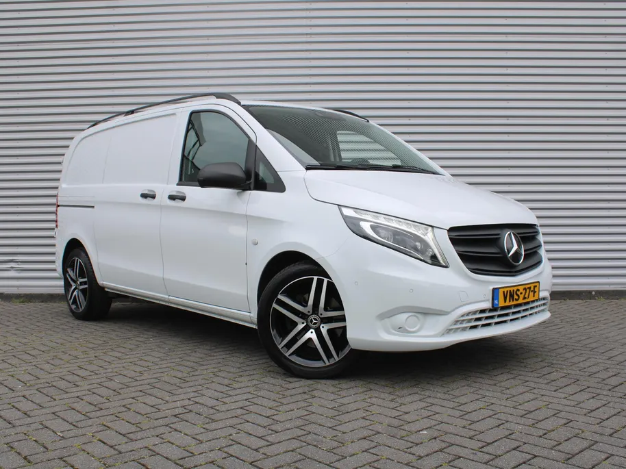 Mercedes-Benz Vito 119 CDI | Trekhaak | Camera | PDC  | 19' LM | Clima | Dodehoekdetectie | Comfortstoelen | LED | Automaat | Zeer nette bus |
