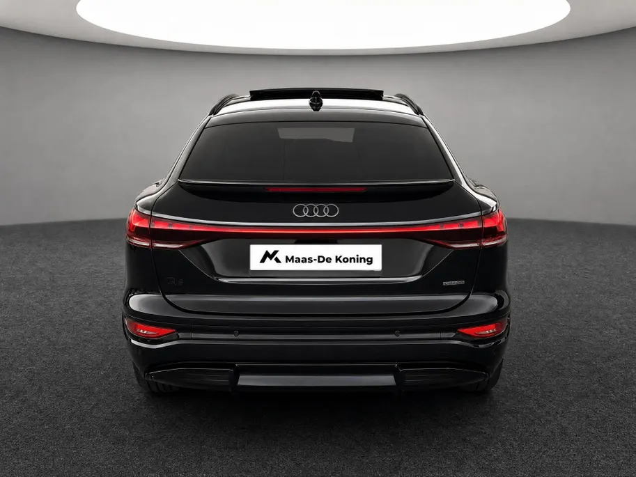 Audi Q6 e-tron Sportback S edition Quattro 100 kWh 387pk · SOH 97,1% · Panoramadak · 360 Camera · Wegklapbare Trekhaak · Elek. Voorstoelen · Kuipsport stoel · 20'' Inch · Garantie t/m 23-04-2030 of 100.000km