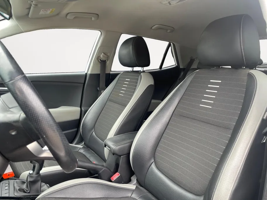 Kia Stonic 1.0 T-GDi Sports Edition | LM-Velgen | Navigatie | Parkeer camera | Cruise control | Luxe interieur