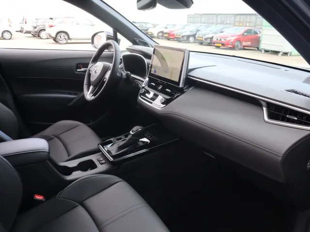 Toyota Corolla Cross Hybrid 180 Executive Leder | JBL | 360 camera