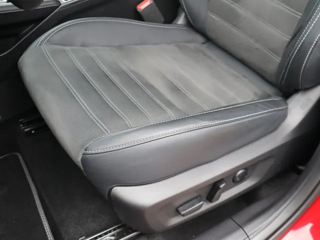 Mitsubishi Outlander 2.4 PHEV First Edition Trekhaak | All Seasonbanden