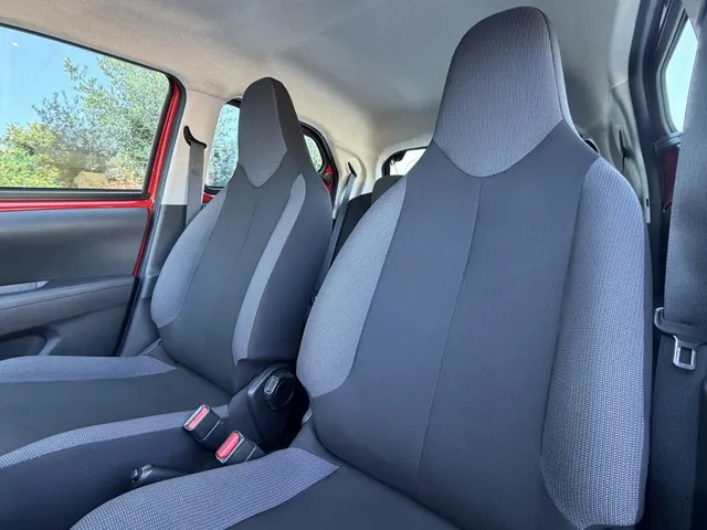 Toyota Aygo 1.0 VVT-i x-fun