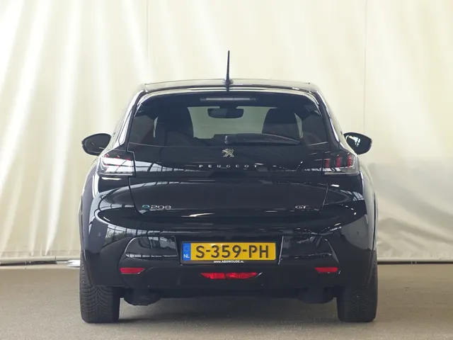 Peugeot e-208 EV GT 50 kWh