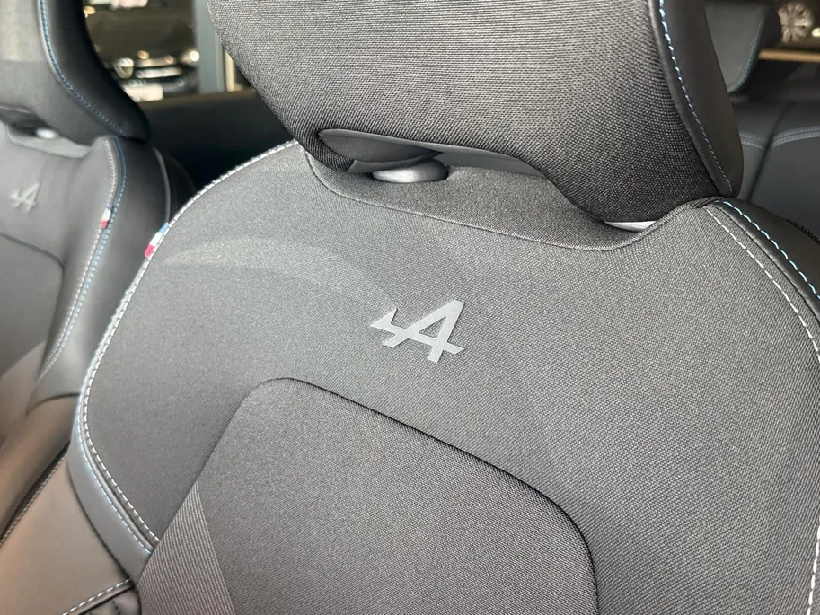 Renault Symbioz 1.6 E-Tech full hybrid 145 esprit Alpine *Navi+Camera*Climate*Adaptive Cruise*Stoel/Stuur Verw.*Ruime Achterbak*Sportieve Uitstraling!