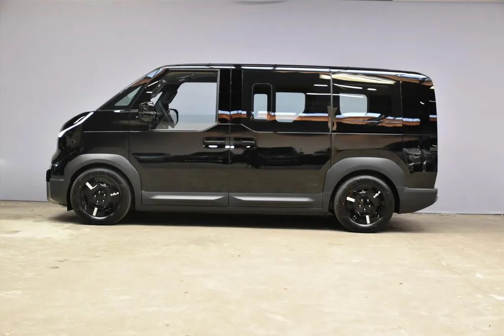 Kia PV5 Passenger 71,2 kWh Plus