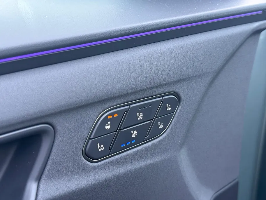 Kia EV5 GT-PlusLine 81.4 kWh | Two-Tone | 20' Lichtmetalen Velgen | Pano | Memory | Harman Kardon | Stoelventilatie | Demo | Uniek | Beschikbaar vanaf december 2026 |