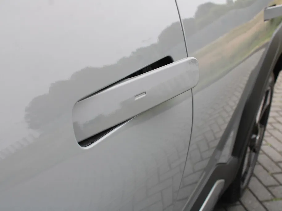 Kia EV2 Plus 42.2 kWh | Dodehoek detectie | Clima | 18'' LM Velgen | Stuur-/stoelverwarming | All seasons | Camera | Keyless | Telefoonlader | Navi |