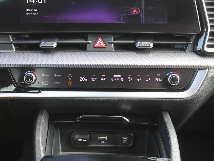 Kia Sportage 1.6 T-GDi Hybrid DynamicLine | Camera | Cruise adapt. | Navi | 17' LM | Clima v+a | LED | Apple Carplay/Android Auto |