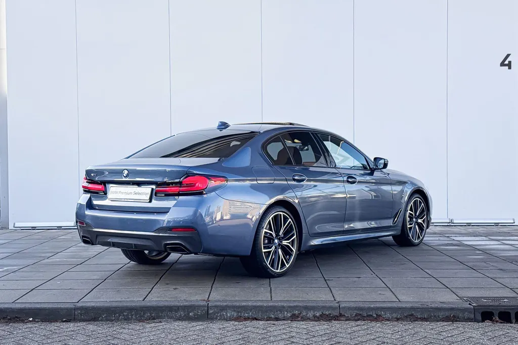 BMW 5 Serie Sedan 545e xDrive High Executive
