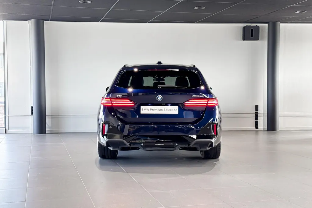 BMW i5 Touring xDrive40