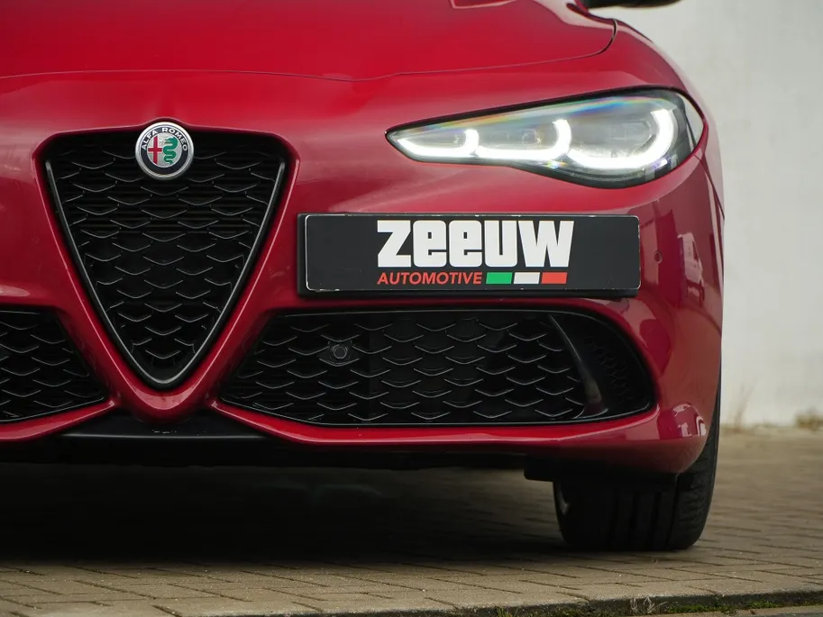 Alfa Romeo Giulia 2.0 Turbo 280 PK Competizione Q4 AWD | Harman | Veloce | 19' VERKOCHT