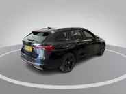 Škoda Octavia Combi 1.4 TSI 245pk DSG RS iV PHEV Business · Camera · Apple/Android Car Play · Sfeerverlichting · Steoverwarming · Navigatie · 18'' Inch ·