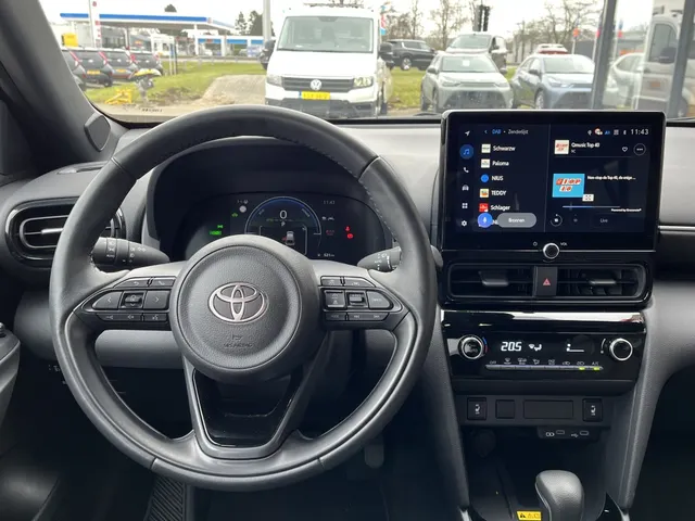Toyota Yaris Cross 1.5 Hybrid 130 Dynamic | Stuur en Stoelverwarming | All Seasons