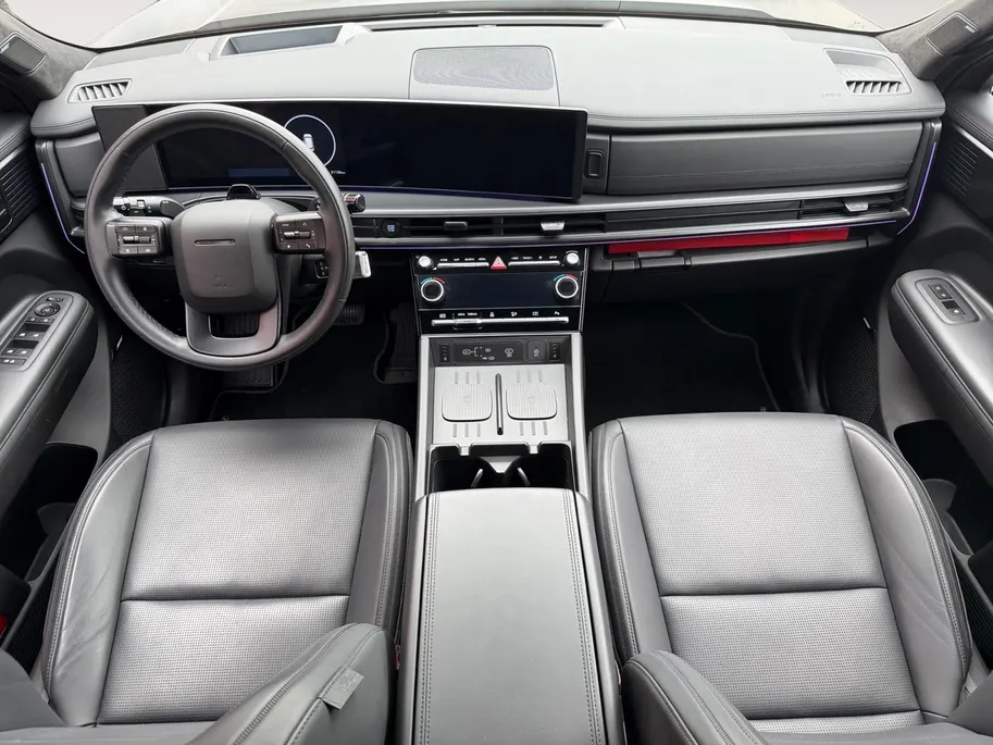 Hyundai Santa Fe 1.6 T-GDI PHEV Black Line 4WD 7-zitter 251PK | 62km WLTP elektrisch | Navigatie | Apple Carplay & Android Auto | Adaptive cruise control | Climate control | 360 camera | Stoelventilatie & verwarming | Stuurverwarming |