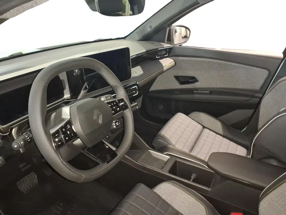 Renault 4 comfort range iconic 52 kWh | Direct leverbaar €1.800,- korting | Gratis 5 Jaar Garantie | LMV | Carplay | Adapter V2L | Elektrische achterklep |