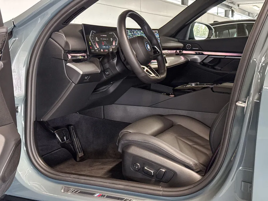 BMW i5 Touring eDrive40 84 kWh