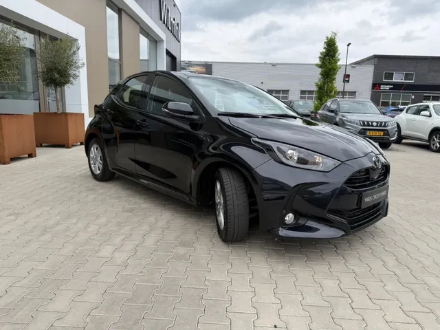 Toyota Yaris 1.5 Hyb. Dynamic Limited | Parkeersensoren V+A | All Seasons