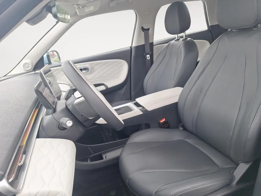 Dongfeng Box Launch Edition 42 kWh | Full Option | 360 Camera | Stoelverwarming & Stoelventilatie | Apple Carplay & Android Auto | Leder | 17'' LMV |