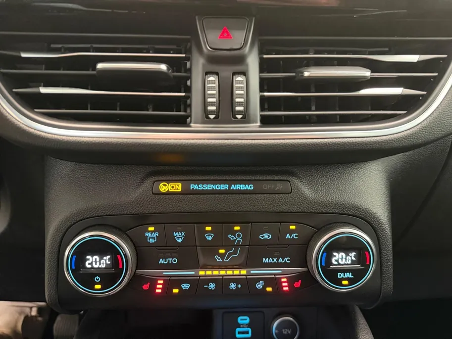 Ford Kuga 1.5 ECOBOOST | TITANIUM | 1600KG TREKGEWICHT | NL-AUTO |
