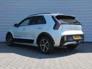 Kia Niro 1.6 GDi Hybrid DynamicPlusLine | Stuur-/stoelverwarming | Schuifdak | Elek. stoelverstelling + achterklep | Dodehoekdetectie | Camera | Telefoonlader | HK audio | LED |