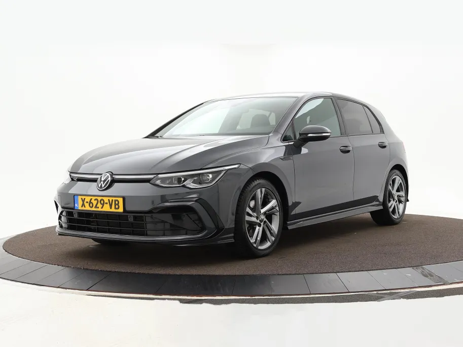 Volkswagen Golf 1.5 eTSI 130pk DSG R-Line · Apple/Android Car Play · P-Sensoren · Navigatie · Sfeerverlichting · 17 Inch · Garantie t/m 12-02-2028 of 100.000km