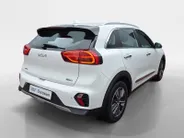 Kia Niro 1.6i PHEV DynamicPlusLine Automaat | Climate & (adaptieve) cruise control | Stoelverwarming | SOH 99,9% | Dodehoek Detectie | Carplay & Android Auto | Camera | Navigatie | 12 Maanden BOVAG Garantie | NAP