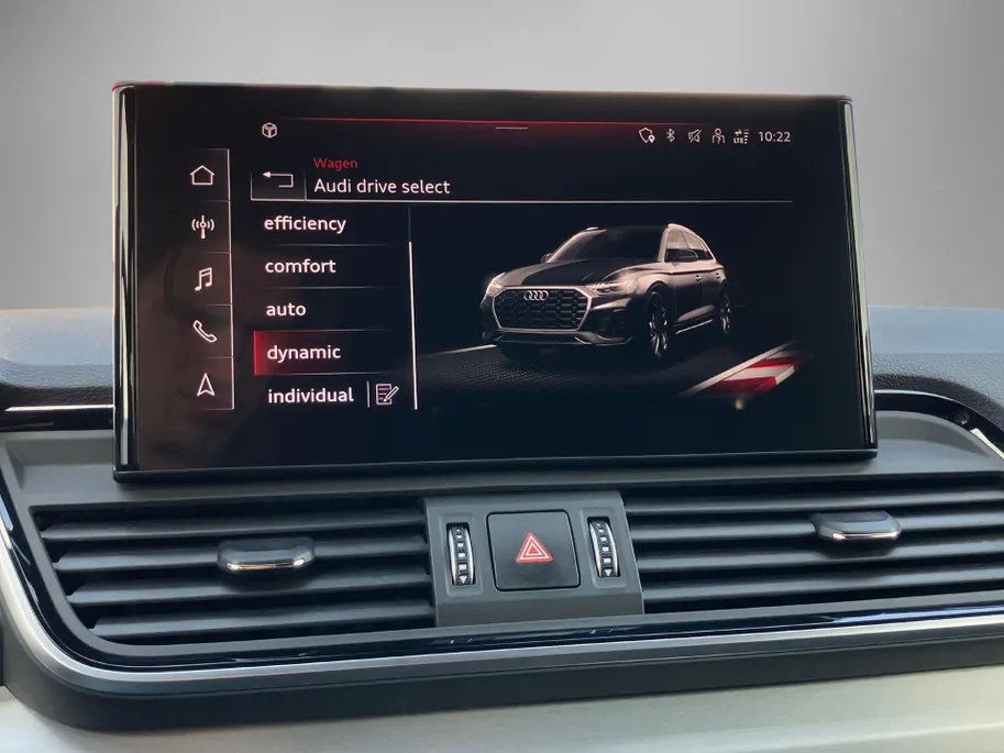 Audi Q5 50 TFSIe 220kW/299PK S Line · Panoramadak · Camera · Apple/Android Car Play · Adaptive Cruise Control · Navigatie · Drive select