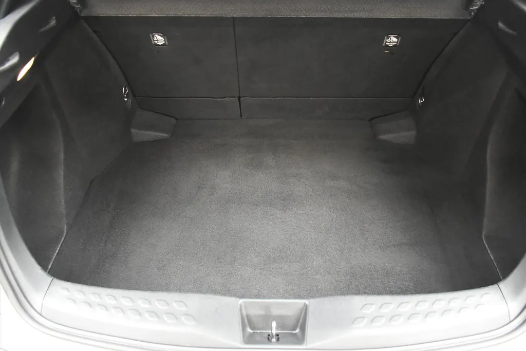 Toyota C-HR 1.8 Hybrid 122pk CVT Bi-Tone Navigatie | Cruise | Clima | PDC |Half Leer | Parlemoer Wit