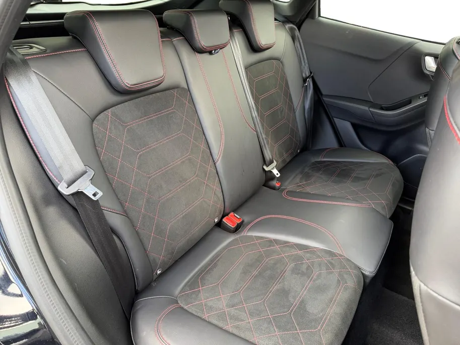 Ford Puma 1.0 EcoBoost Hybrid ST-Line X | Automaat | Panoramadak | Adapt. Cruise Control | 360 Graden Camera | Bliss | Winter Pakket | B&O Premium Audio | Draadloze Oplader | Apple Carplay & Android Auto | Fabrieksgarantie |