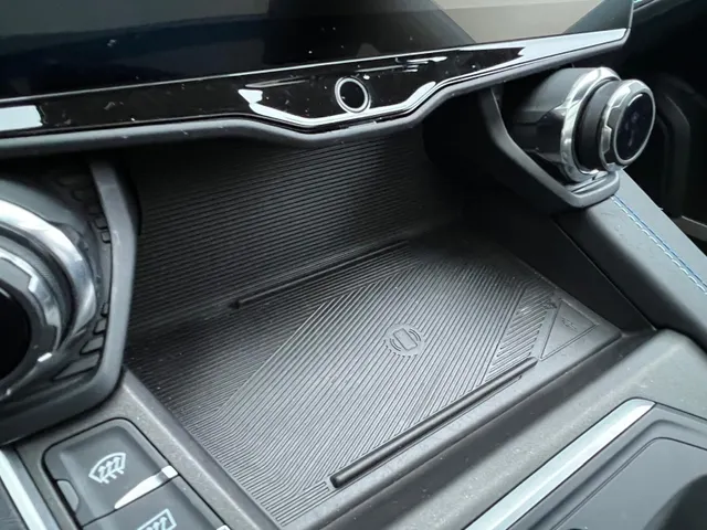 Lynk & Co 01 1.5 AUTOMAAT | 360 CAMERA | PANORAMA DAK | EL A. KLEP | ADAPTIVE CRUISE | ZWARTE HEMEL | ROLHOES |