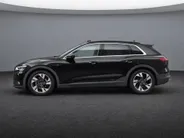 Audi e-tron 55 quattro edition 95 kWh 408pk · Panoramadak · 360 Camera · Afneembare Trekhaak · Lederen Bekleding · Elek. Stoelen + Geheugen Bestuurder ·